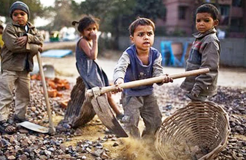 Đau lòng trẻ bị bóc lột