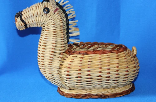 Tự tay đan cỏ tế và làm đồ gốm