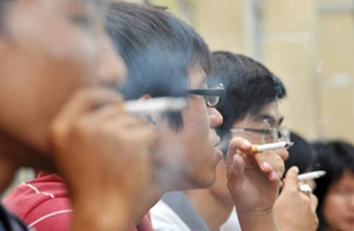 Quy định mới về hút, mua bán thuốc lá: Khó khả thi