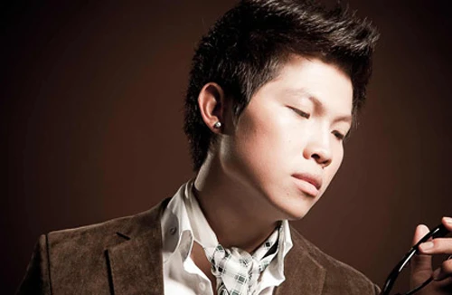 Ca sĩ, nhạc sĩ Mạnh Quân chấp nhận quay lại vạch xuất phát