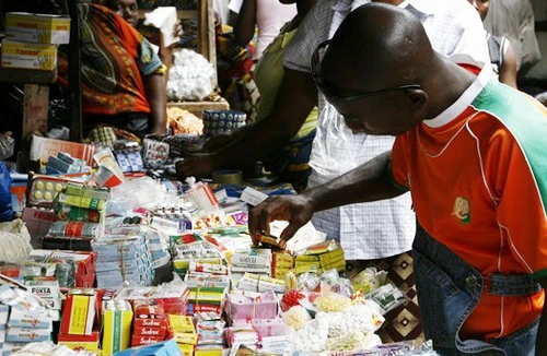 Thuốc giả tràn ngập châu Phi