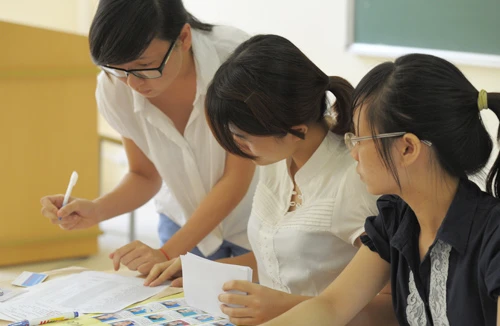 Giai đoạn nước rút chấm thi ĐH