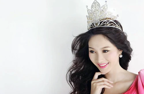 Nhan sắc Việt dự thi “Hoa hậu Thế giới 2013”: Không “cố đấm ăn xôi”