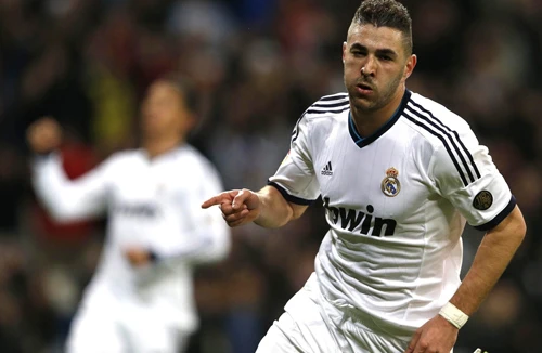  Số 9 chỉ có thể là Benzema