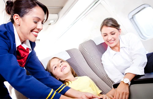 Lời khuyên khi cho con nhỏ đi du lịch bằng máy bay