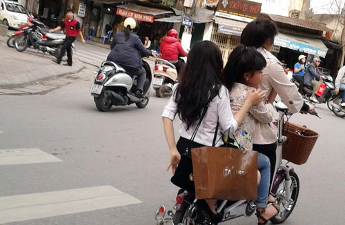 Mối nguy từ “mốt” xe đạp điện