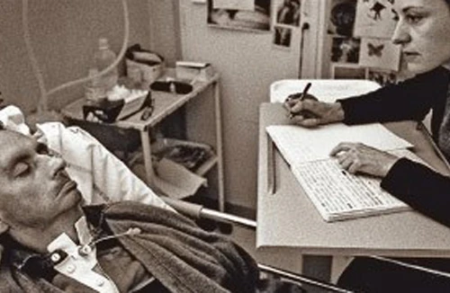 Người sống thực vật vẫn có thể viết sách và đàm thoại