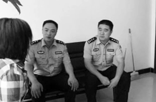 Chị bắt cóc em trai, tống tiền