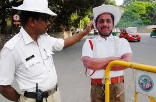 “Cảnh sát giấy” siết Luật Giao thông