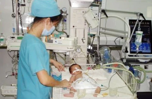 Trả lại giới tính thật cho trẻ