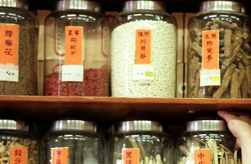 Thuốc Đông y chữa khớp chứa chất gây ung thư