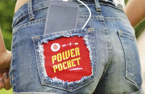 Sạc pin điện thoại từ…túi quần