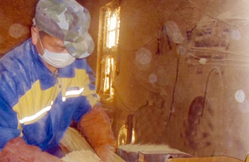 Trung Quốc: Độc hại “đũa ăn liền”