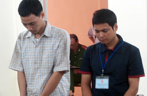 Túng tiền chơi lô, xoáy đồ công ty