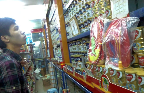 Vạ lây vì sữa ngoại nhiễm khuẩn gây độc