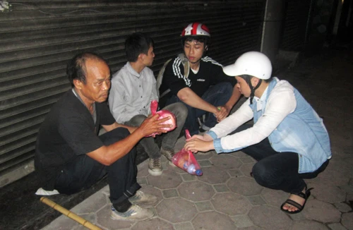 Đêm trắng của những người tình nguyện