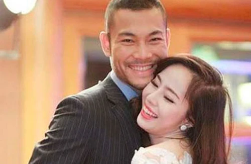 Siêu mẫu Doãn Tuấn công khai người yêu mới