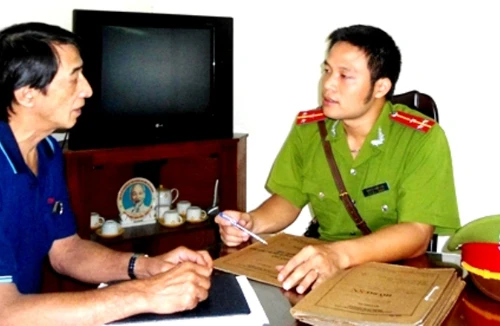 Được nhân dân yêu mến