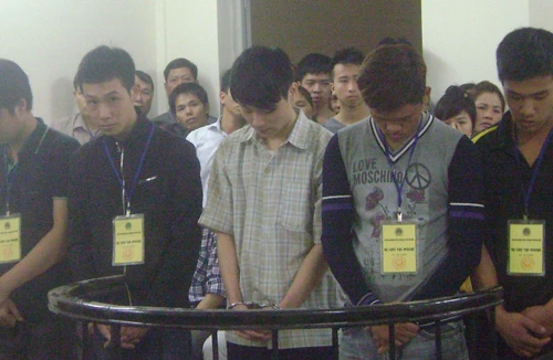 Hai nhóm học sinh “hỗn chiến”