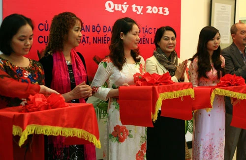 “Chào xuân Quý Tỵ 2013”