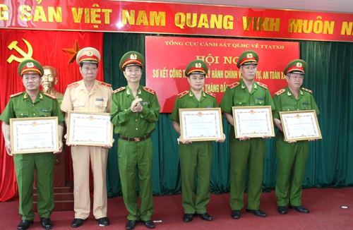 Đẩy mạnh toàn diện các mặt công tác