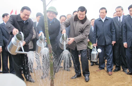 Chủ tịch nước Trương Tấn Sang: Phát động Tết trồng cây tại Yên Thế