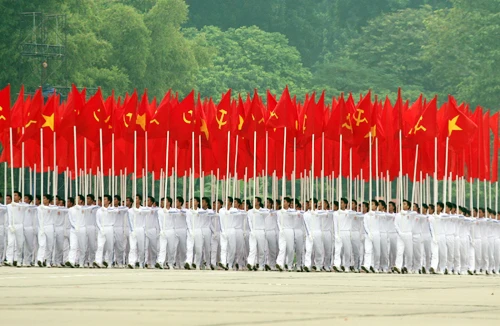 Giữ vững Chủ nghĩa Mác - Lênin, tư tưởng Hồ Chí Minh, kiên định mục tiêu, lý tưởng cách mạng của Đảng ta