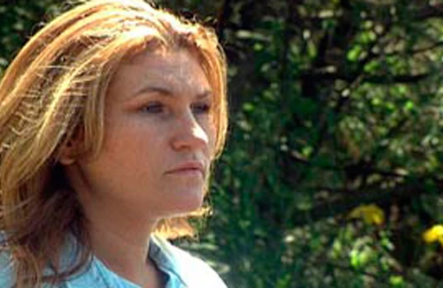 Kỳ lạ, con đẻ lại không có ADN của mẹ