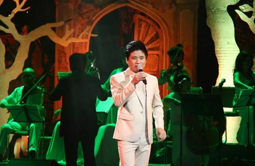 Ca sĩ Tấn Minh: Thích những thứ “vừa vặn” với mình