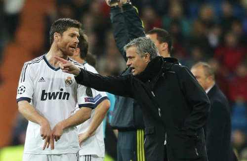 “Kền kền trắng” tung cánh