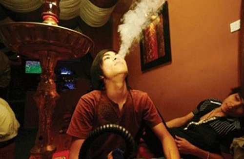 Shisha "chế" - món mới của dân chơi