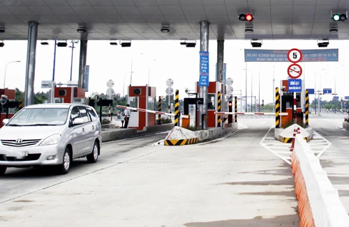 Thu phí đường bộ: Mức tối đa 200.000 đồng/lượt