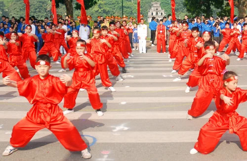 Khai mạc Đại hội TDTT quận Hoàn Kiếm