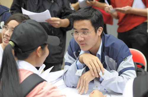 Sinh viên chọn nghề xong vẫn băn khoăn 