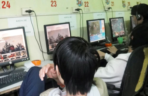 Siết chặt điều kiện kinh doanh internet công cộng