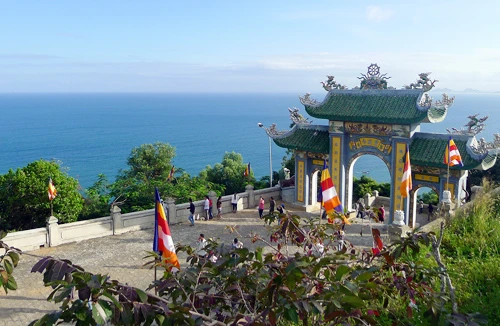 Cõi Phật giữa chốn trần gian