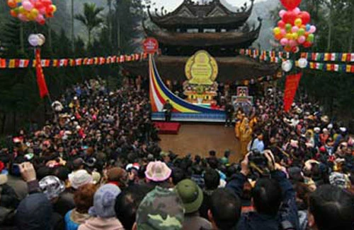 Khai hội tháng Giêng