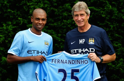 Ai thay thế Tevez?