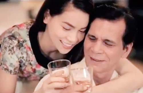 Quảng cáo trá hình cho rượu mạnh: Cấm đường này, xoay đường khác