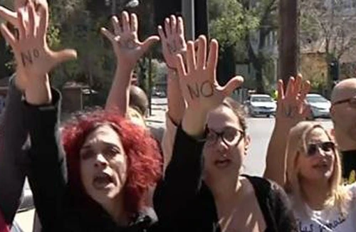 Sốc vì “đơn thuốc” giải cứu