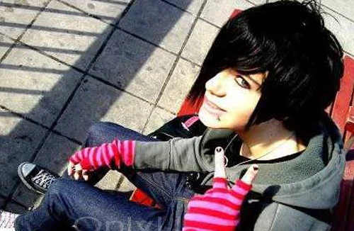 Trào lưu Emo: Giới trẻ đang đi nhầm đường