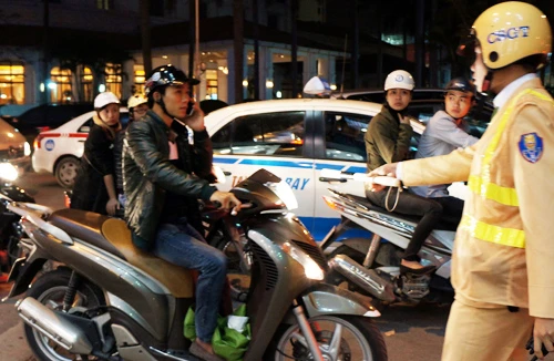 Tiếp tục đề nghị phạt xe không “chính chủ”