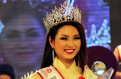 Người đẹp xứ Thanh đăng quang Hoa hậu dân tộc Việt Nam 2013