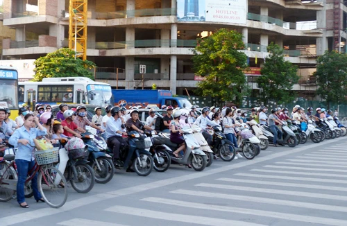 Nâng cao ý thức và trách nhiệm người tham gia giao thông