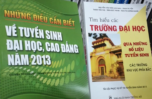 Sách hướng dẫn tuyển sinh: Nhiều nhưng thiếu thống nhất