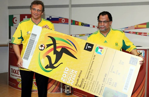 Vé World Cup đắt hàng