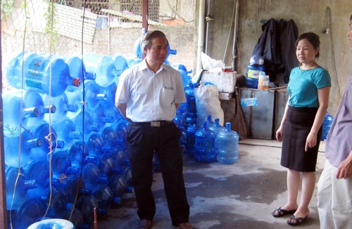 Nhiều mẫu đá viên, nước tinh khiết nhiễm khuẩn coliform