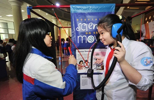 “Khoa học kỳ thú” Australia dành cho học sinh Hà Nội 