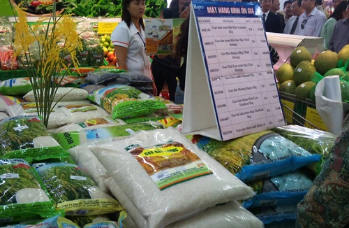 Sức mua hàng bình ổn rất thấp