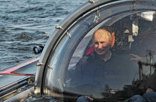 Tổng thống Nga lặn biển thám hiểm tàu chiến cổ